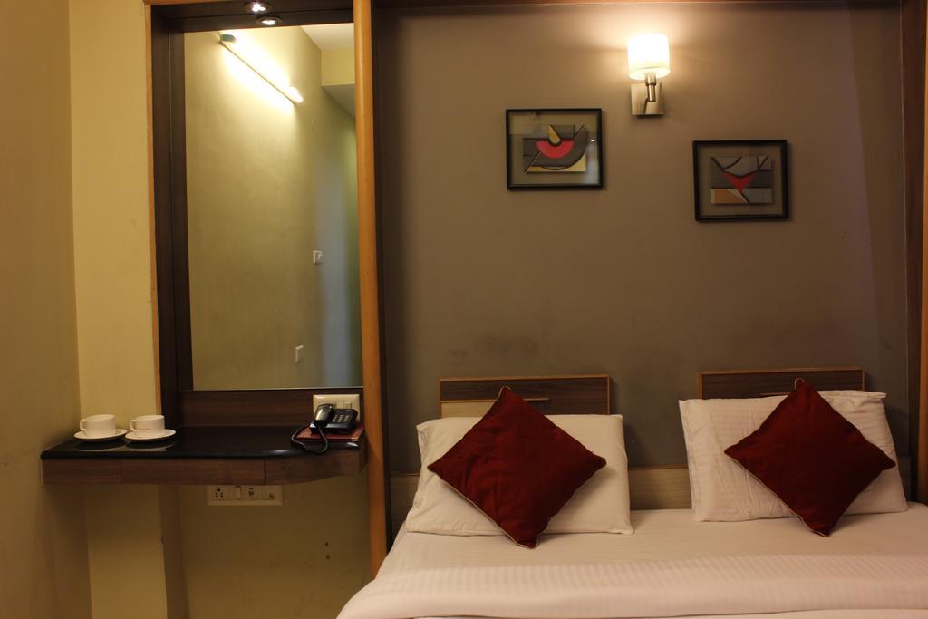 Hotel Manasa Paradise Bangalore Exterior foto